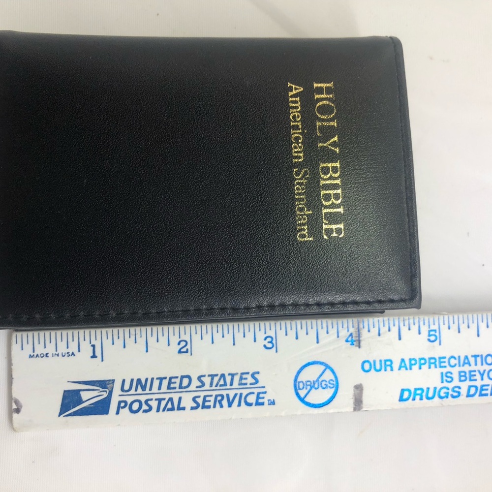 Small Electronic Bible and More with Case - Picture 3 of 4